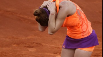 Simona Halep, ELIMINATĂ de Carla Suarez Navarro în semifinale, la Roma!